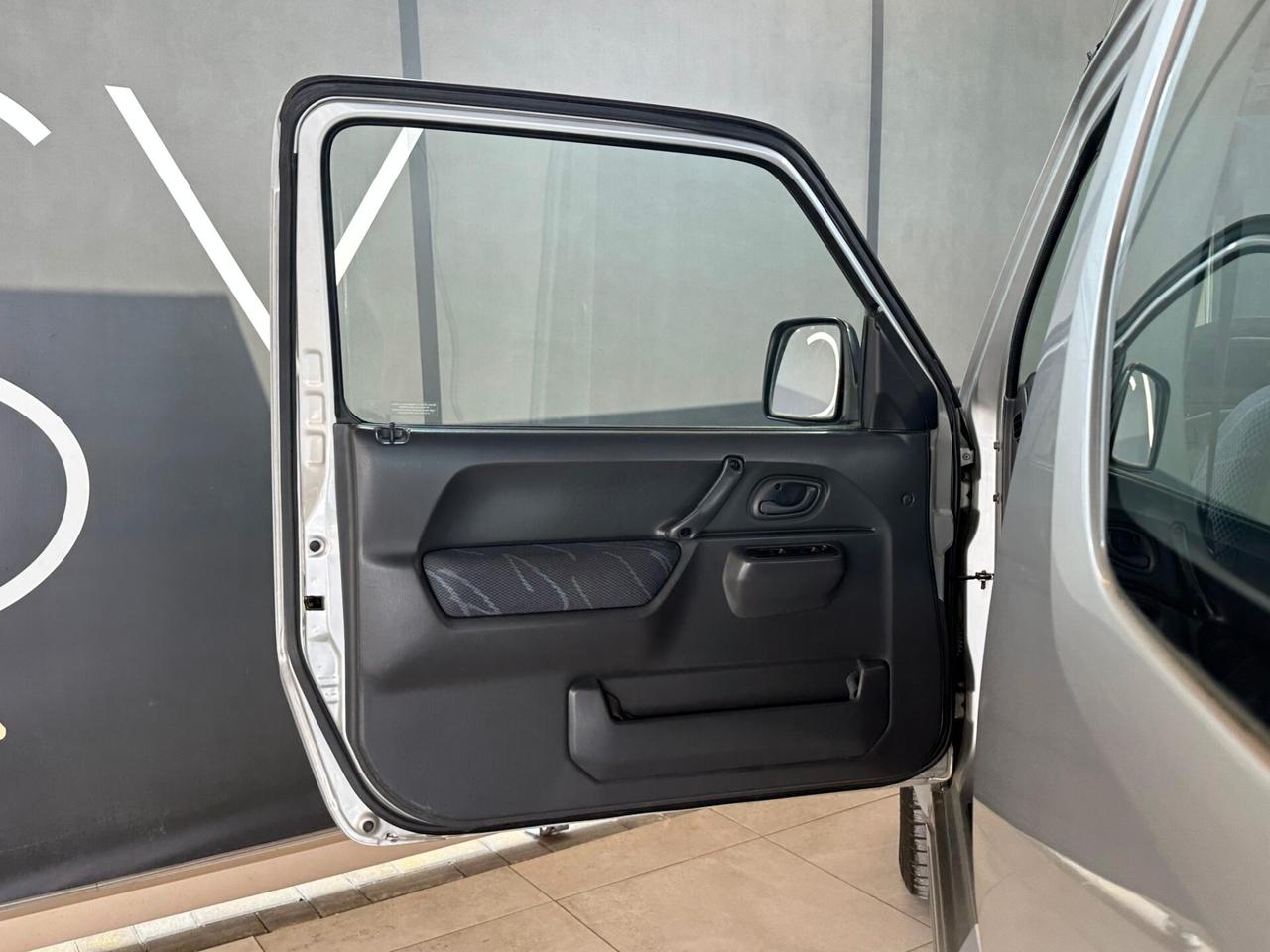 Suzuki Jimny 1.3 16v JLX 4wd E3