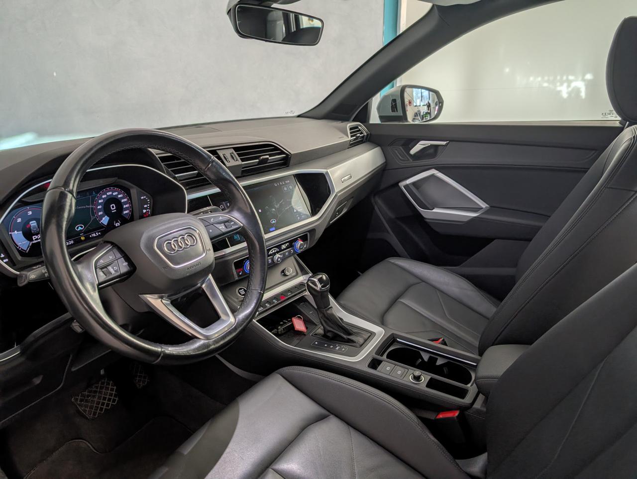 Audi Q3 35 TDI S-tronic Business Advanced