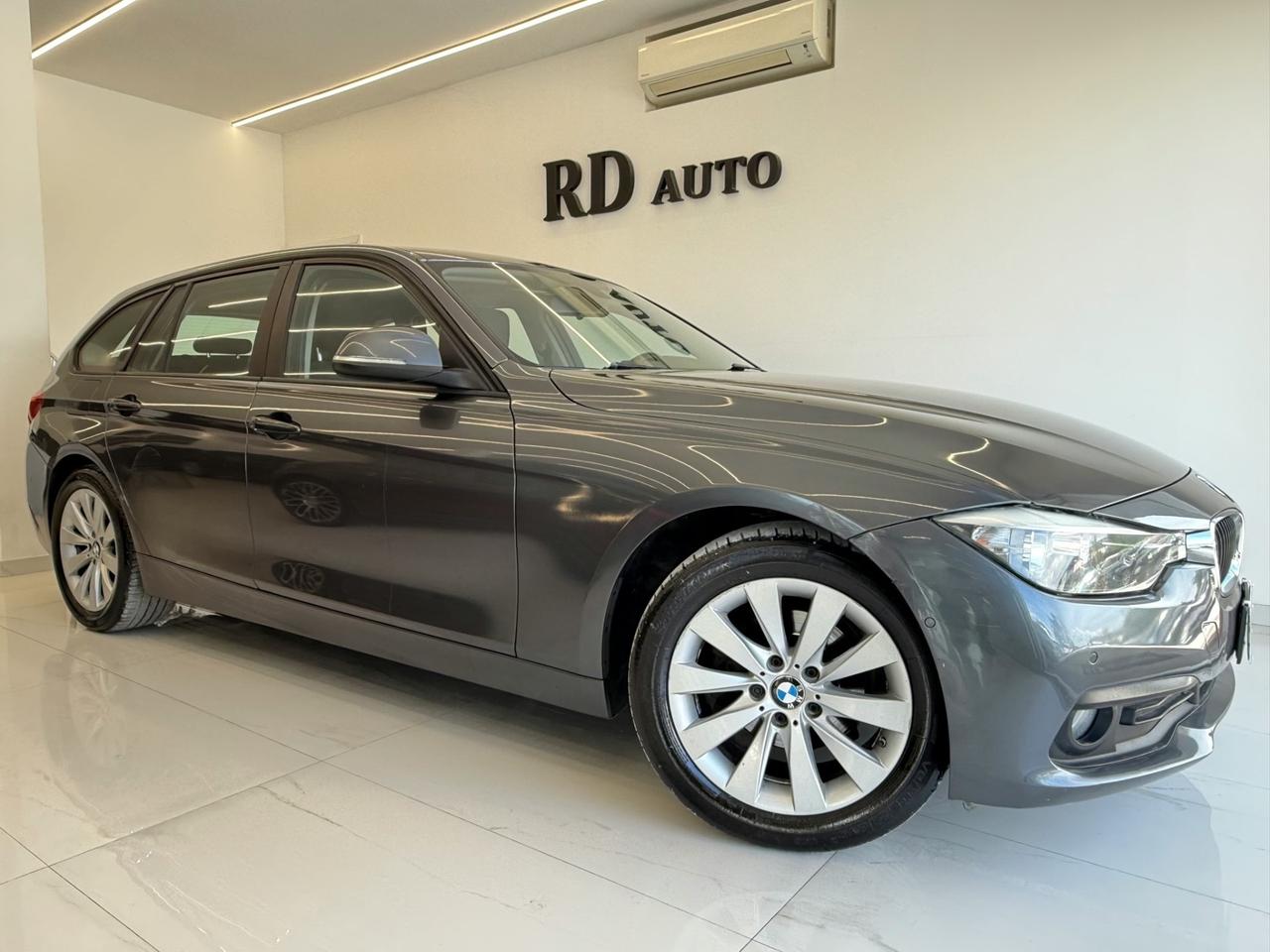 BMW 316d Touring Sport automatica okneopatentati