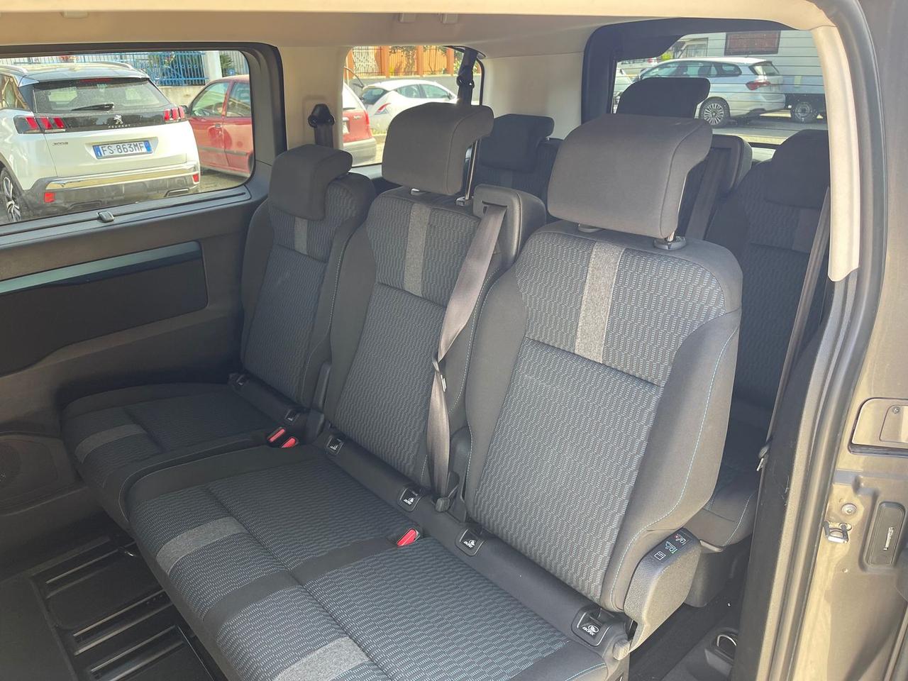 Peugeot Traveller 2.0 Blue HDI Active #10681