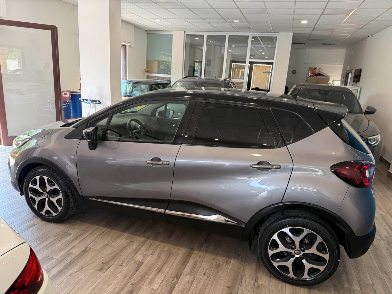 Renault Captur dCi 8V 110 CV Start&Stop Energy Initiale Paris