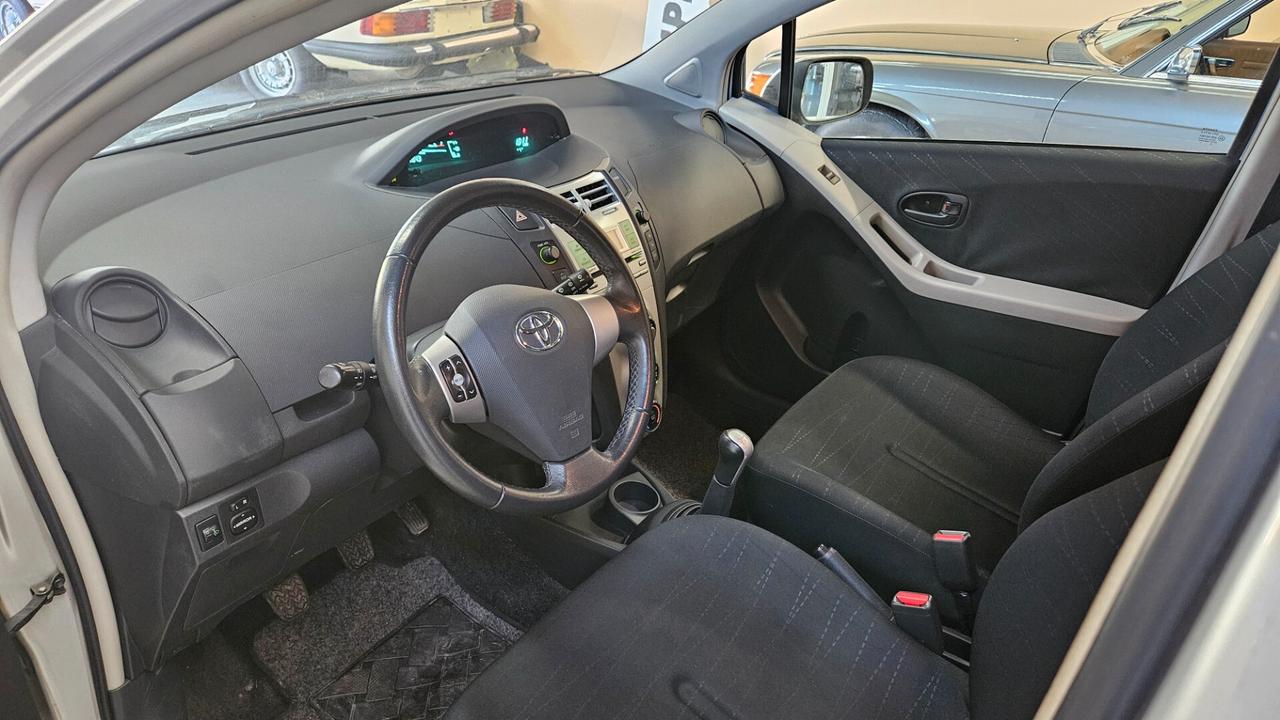 Toyota Yaris 1.0 5 porte OK NEOPATENTATI