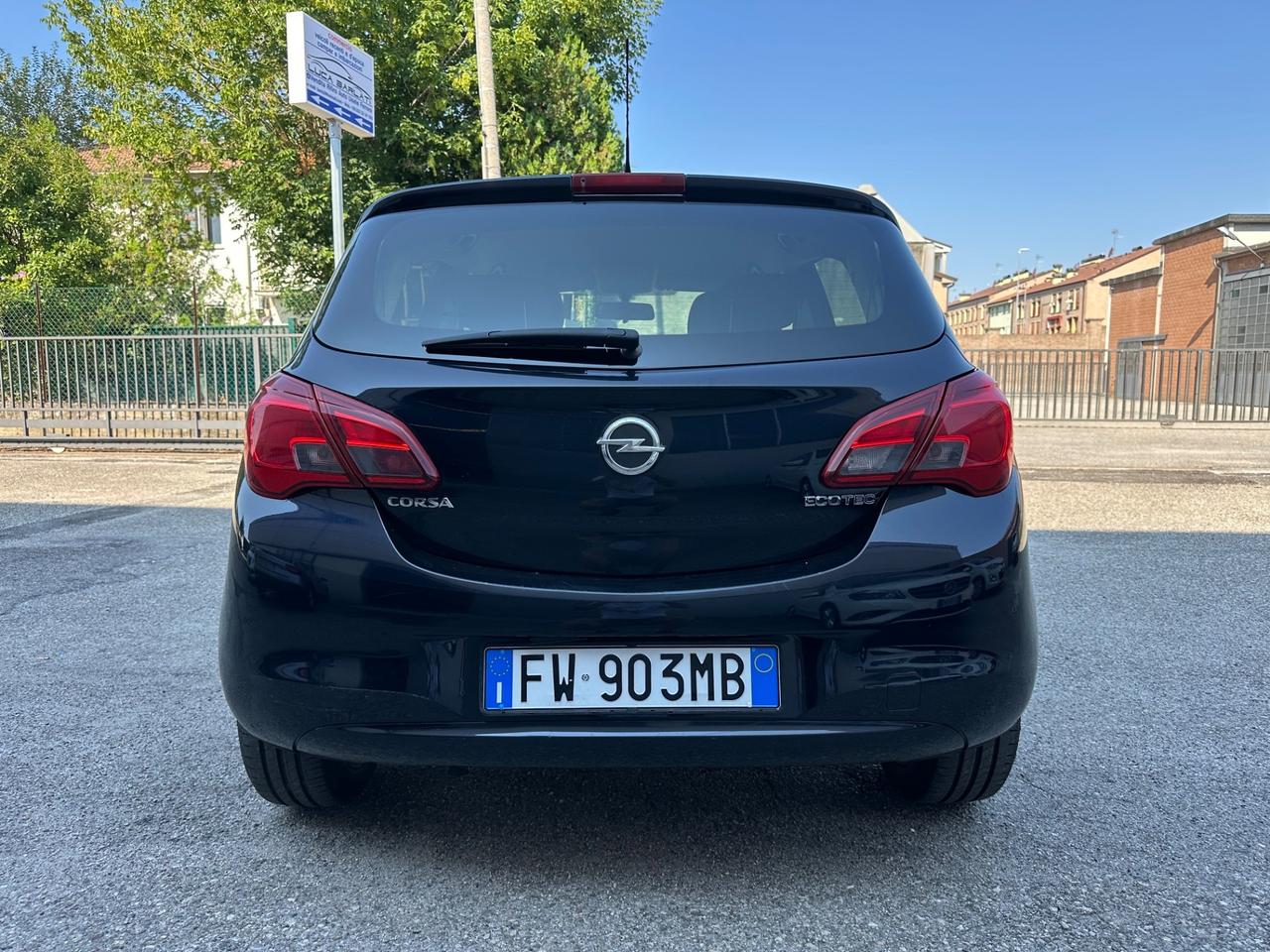 Opel Corsa 1.4 GPL Tech 5 porte OK NEOPATENTATI