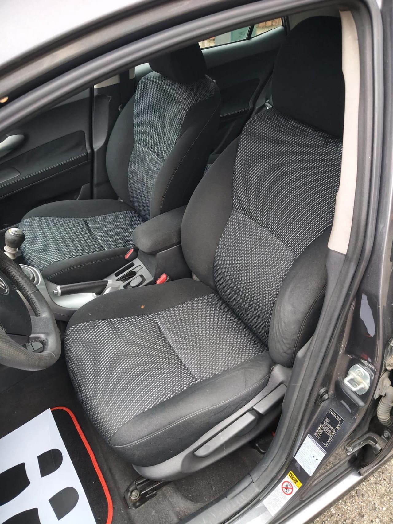 Toyota Auris 1.4 D-4D 5 porte Sol