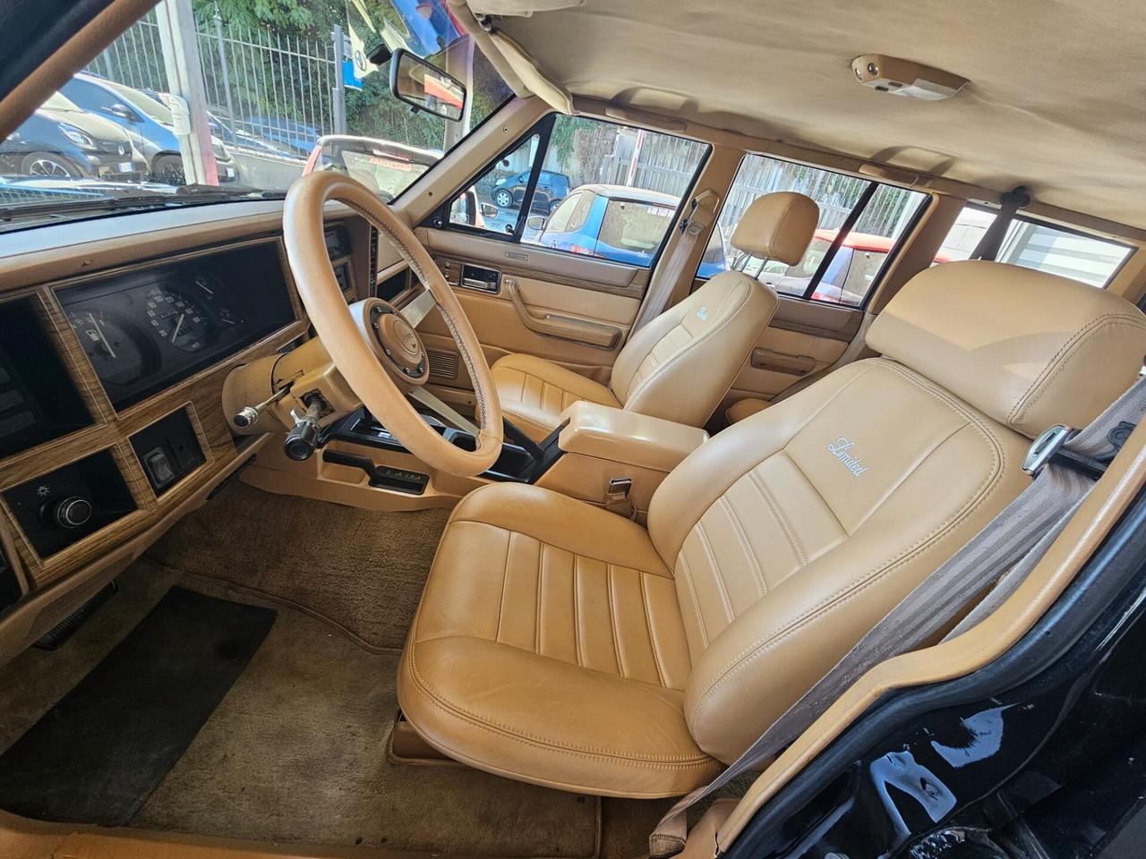 Jeep Wagoneer Cherokee