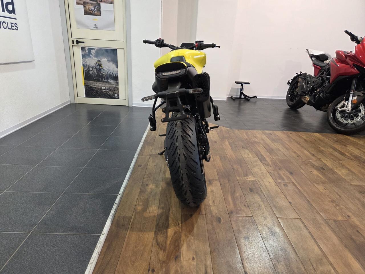 Husqvarna Vitpilen 801 L