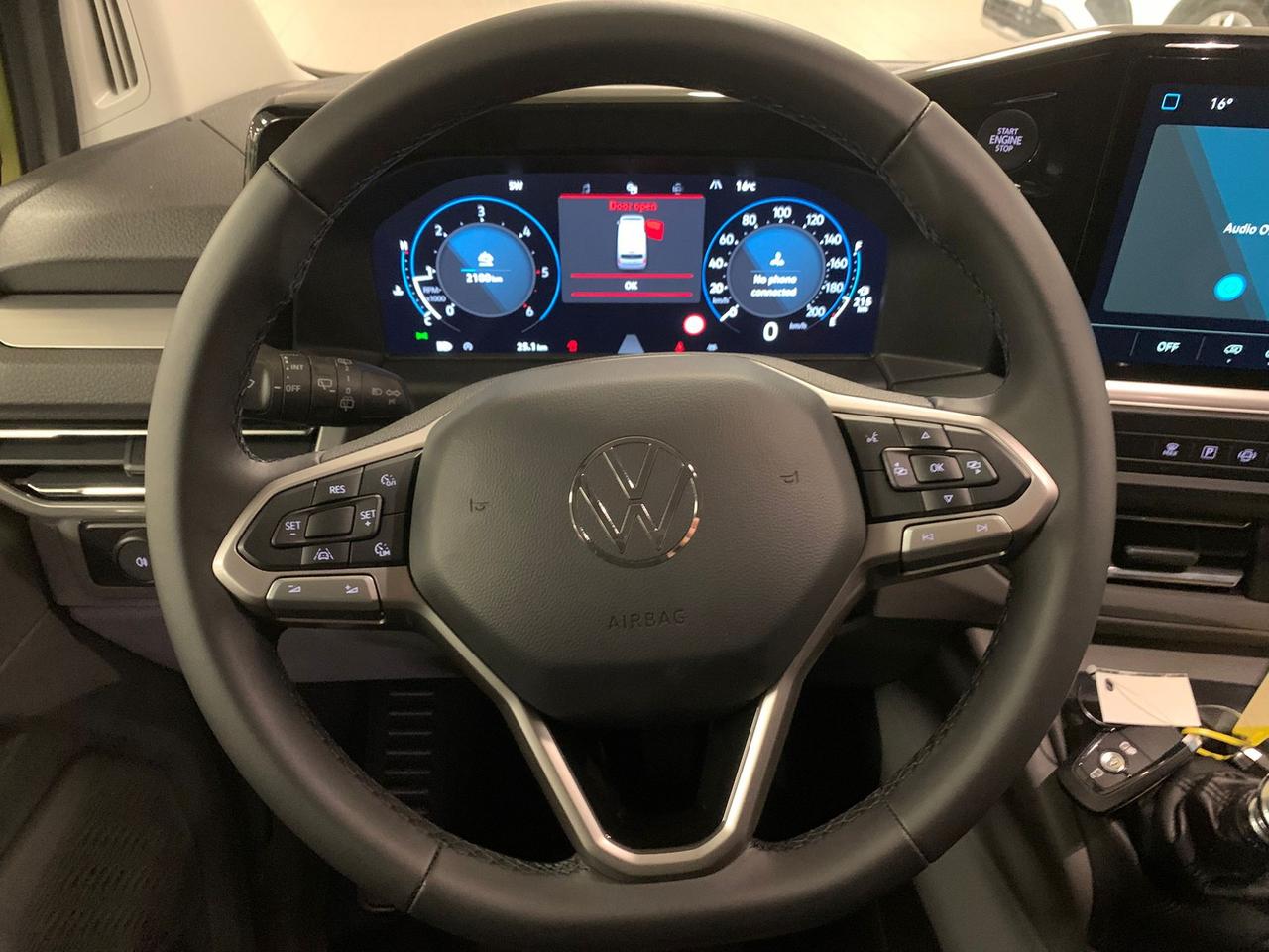 Volkswagen T7 Caravelle t7 2.0 tdi 150cv life l1