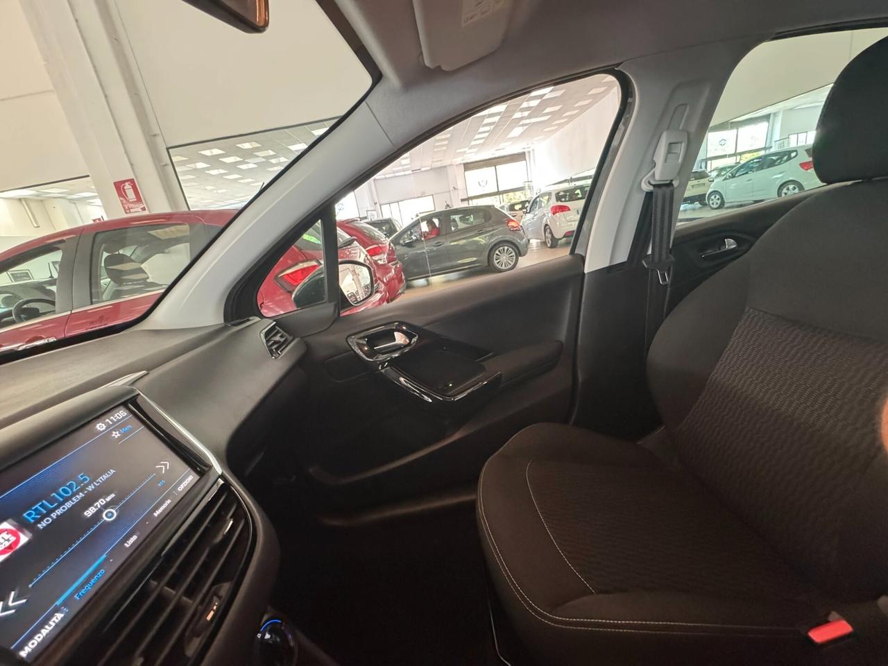 Peugeot 208 PureTech 82 5 porte Allure