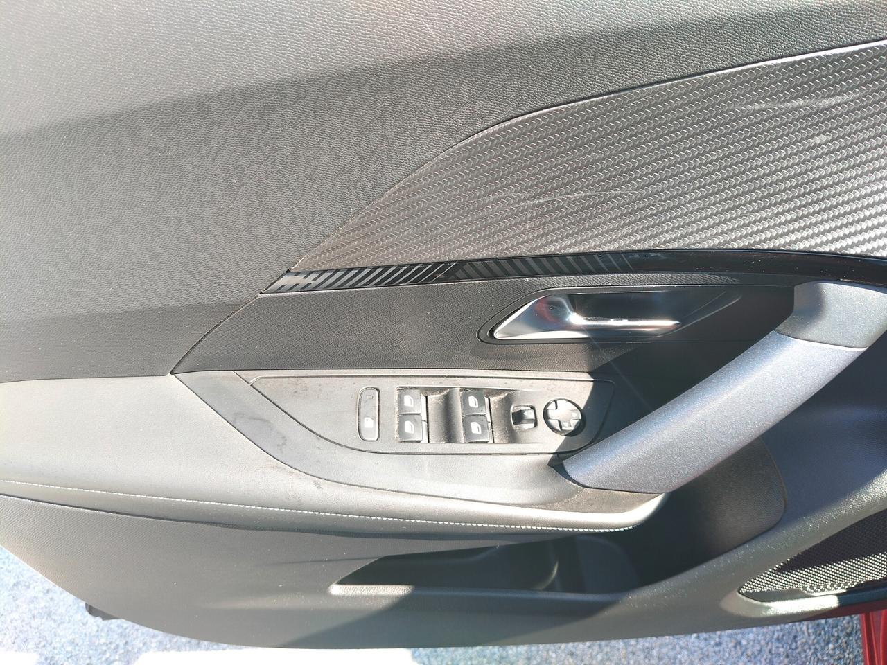 Peugeot 2008 PureTech 100 S&S Allure