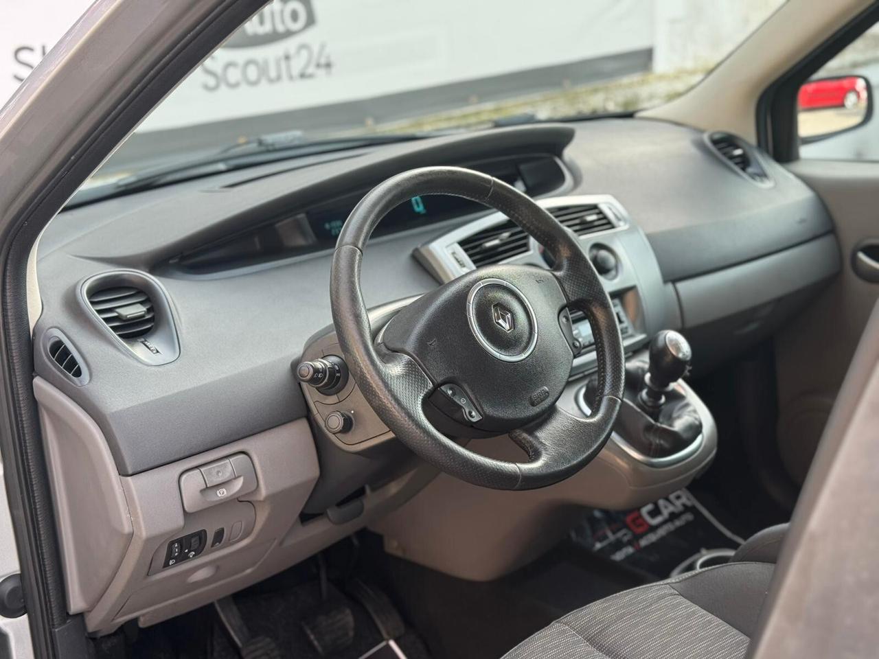 Renault Scenic Grand Scénic 1.5 dCi/105CV PlayStation Portable