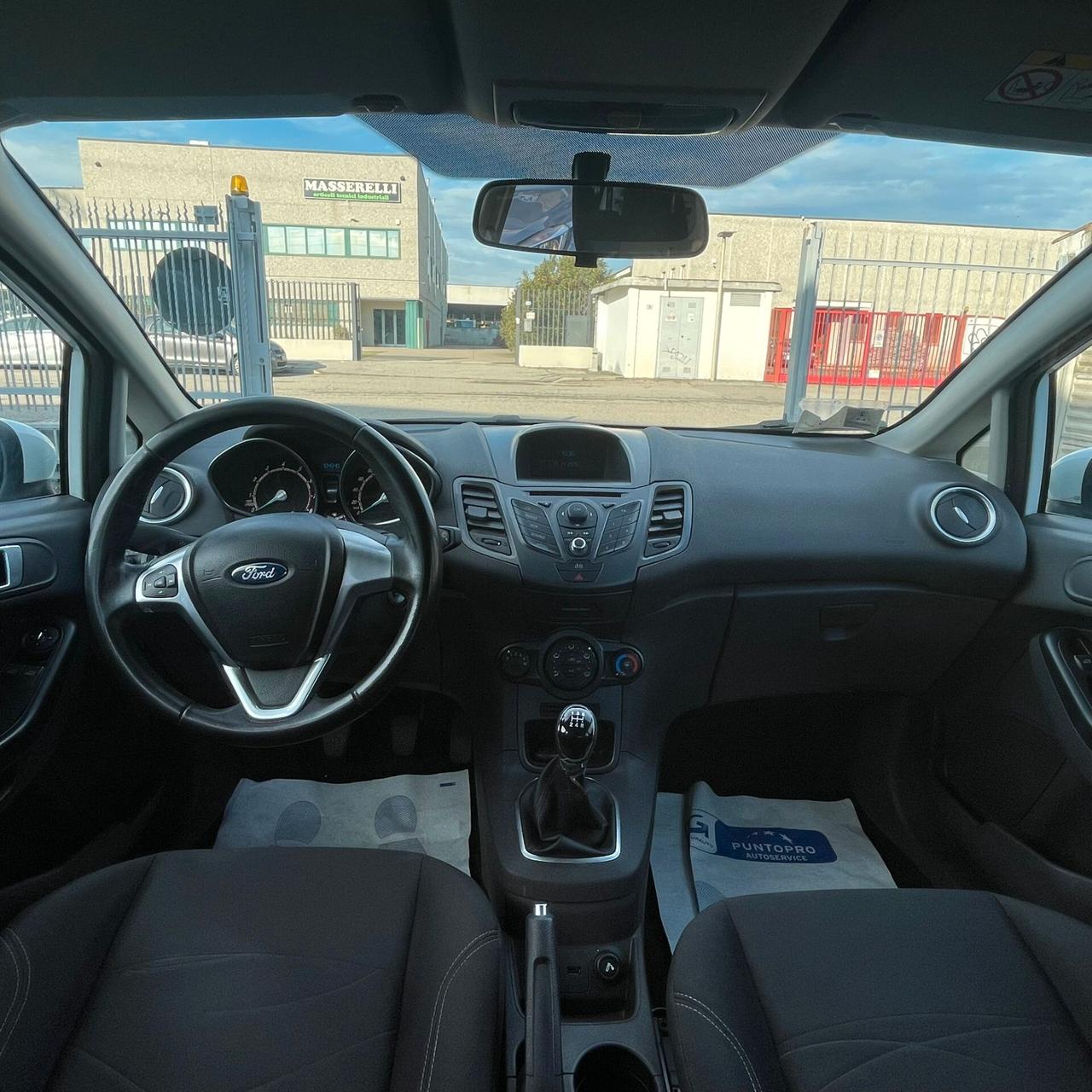 Ford Fiesta 1.2 60CV 5 porte Titanium