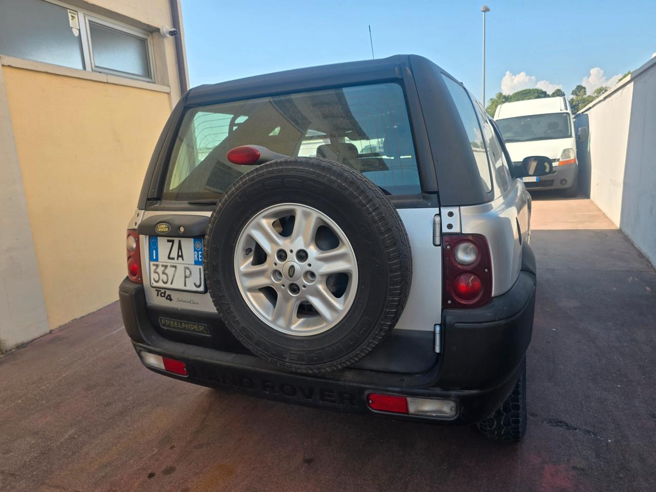 Land Rover Freelander 2.0 Td4 16V cat 3p. Softb. SE