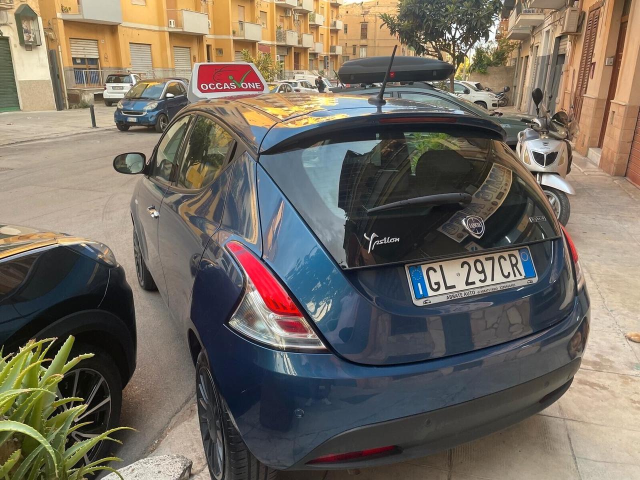 Lancia Ypsilon 1.0 FireFly 5 porte S&S Hybrid Ecochic UnYca