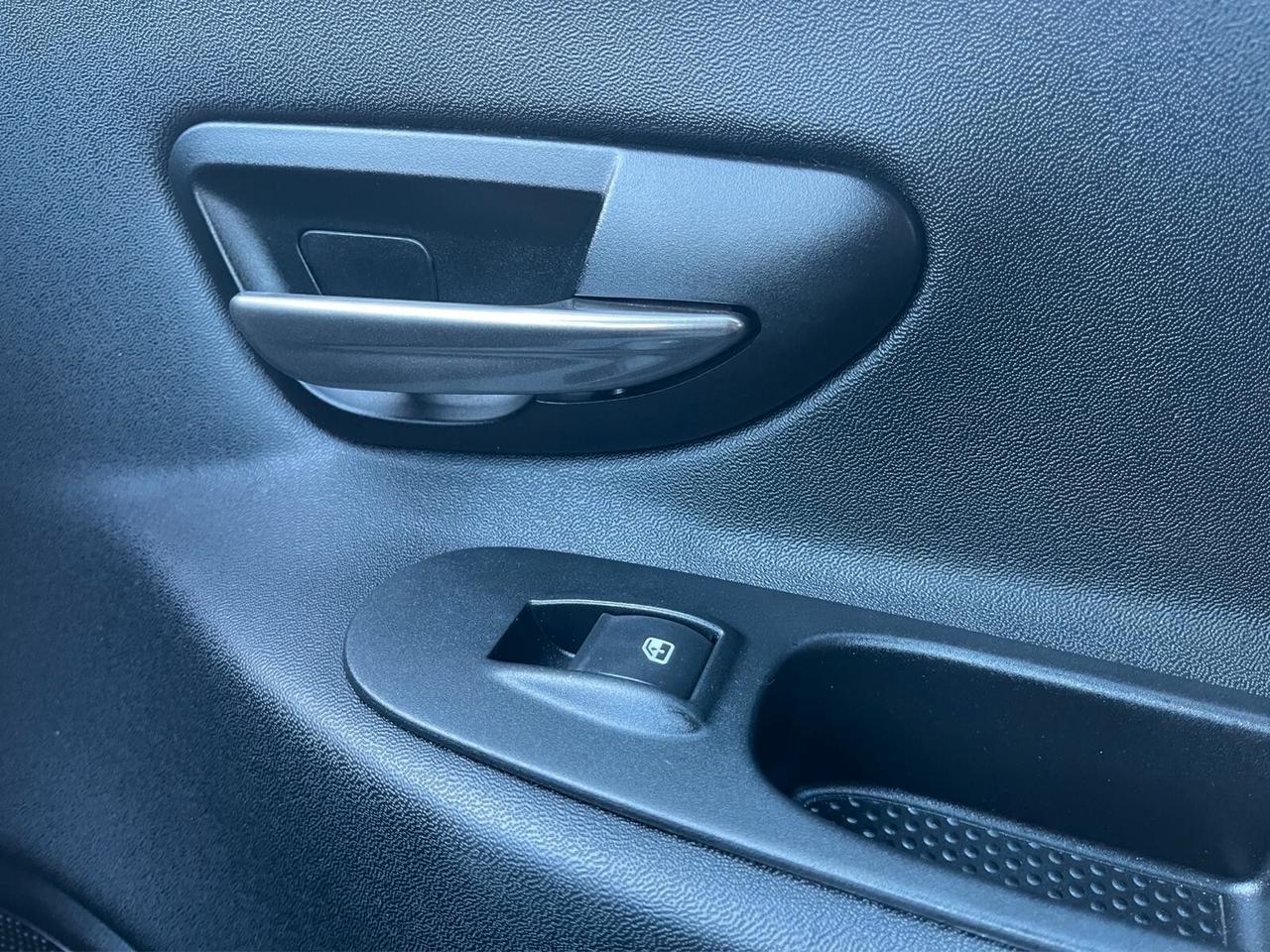 Lancia Ypsilon 1.2 69 CV 5 porte S&S Silver