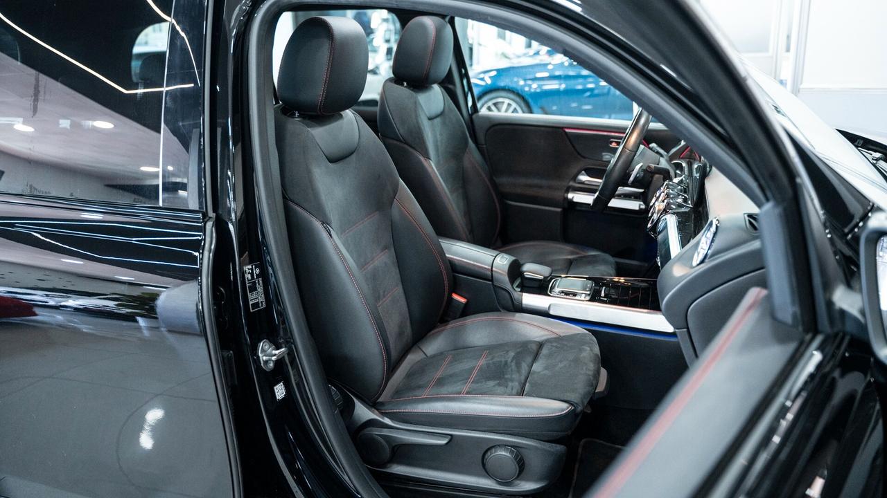 Mercedes-benz GLB 200 D PREMIUM PLUS AMG TETTO PACK LUCI XENON NAVI FULL OPTIONAL