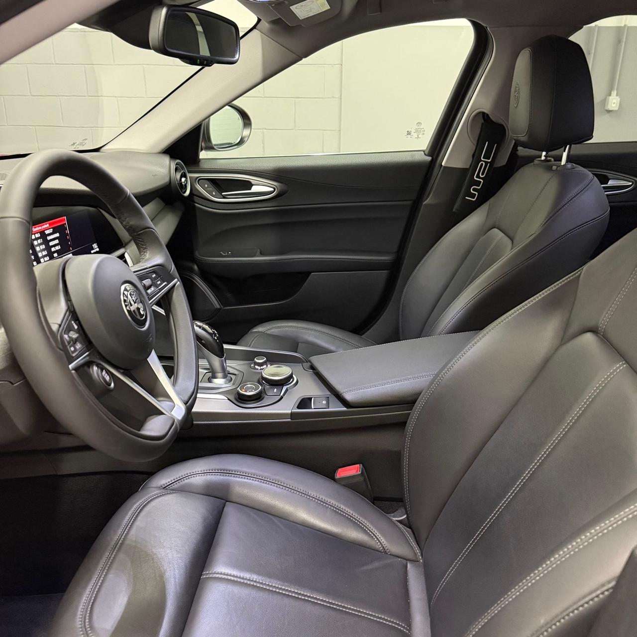 Alfa Romeo Giulia 2.0 Turbo 200 CV AT8 Business