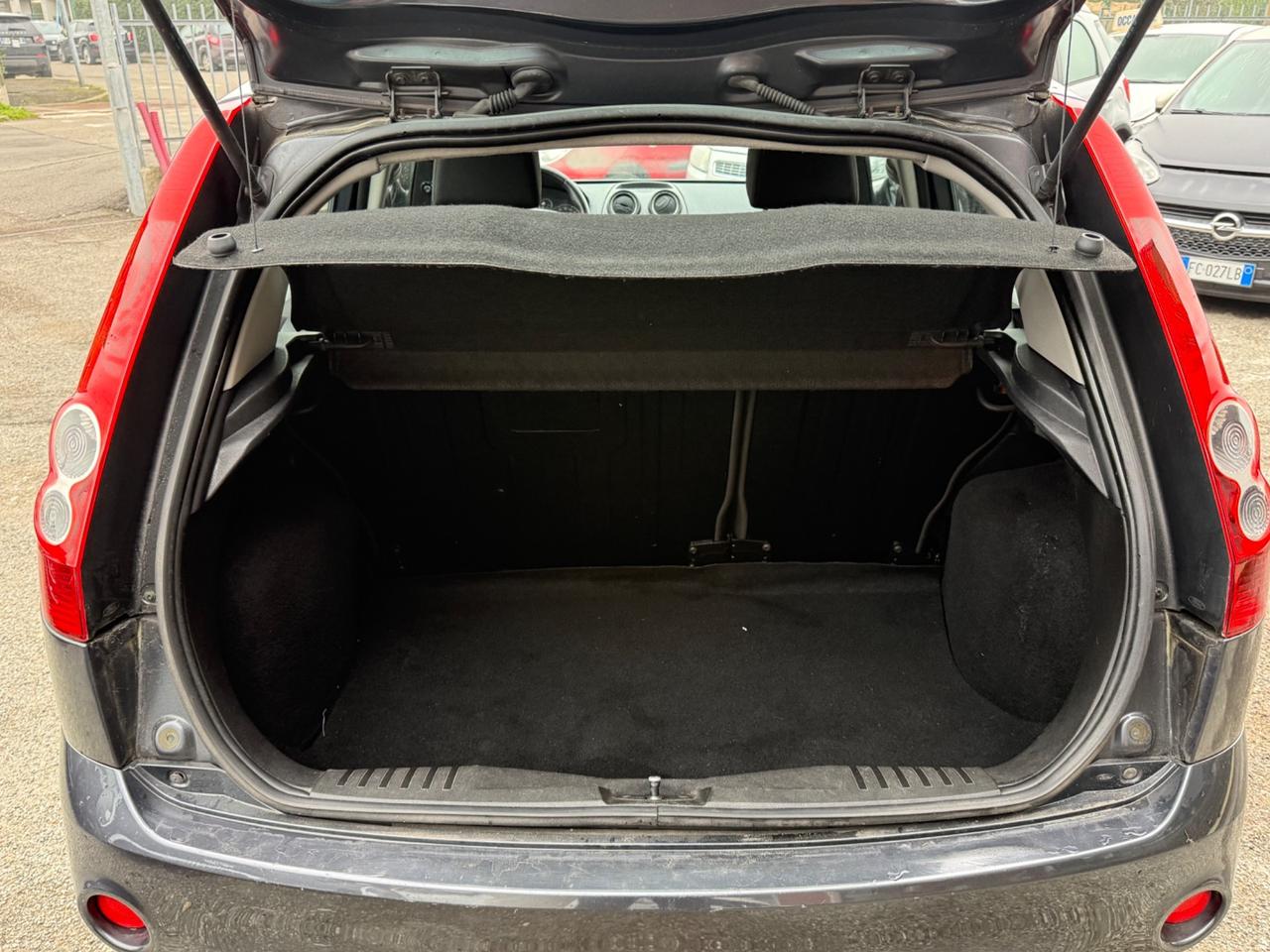 Ford Fiesta 1.2 16V 5p. Ghia