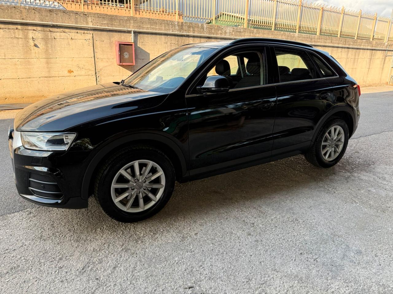 Audi Q3 2.0 TDI 150 CV Automatica Navigatore