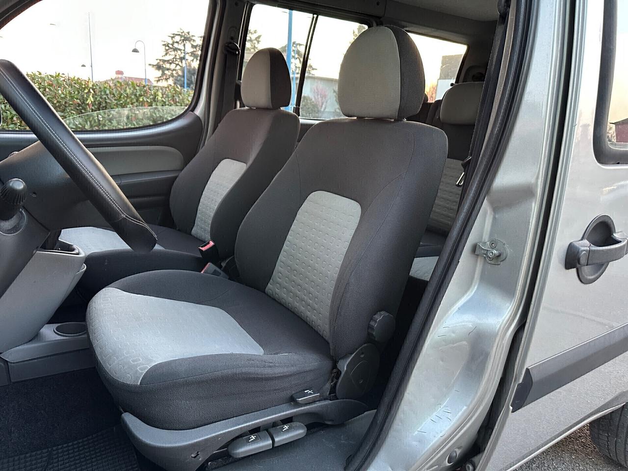 Fiat Doblò 1.3 Multijet 7 POSTI GANCIO TRAINO NEOPATENTATI
