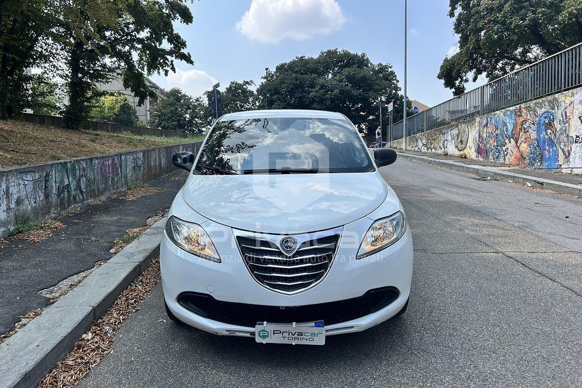 LANCIA Ypsilon 1.2 69 CV 5 porte GPL Ecochic Silver