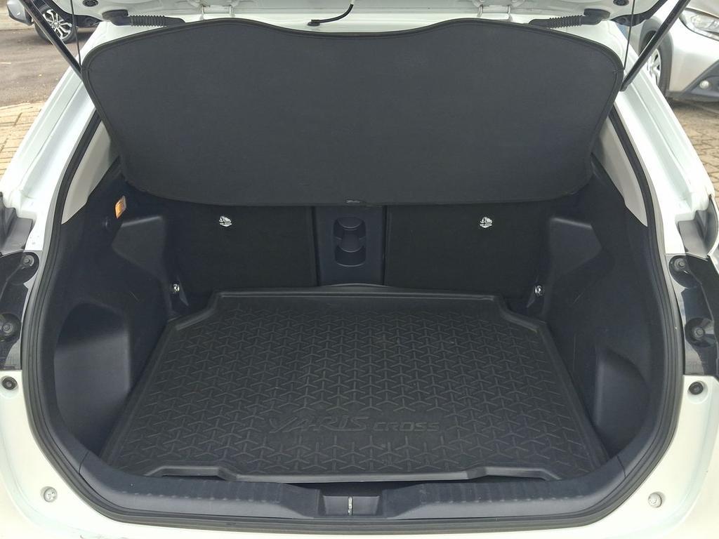 Toyota Yaris Cross 1.5h Lounge fwd 116cv e-cvt