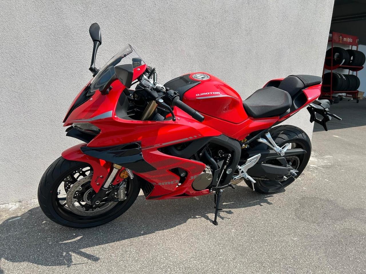 Qj Motor SRK 800 RR 2025 in promozione