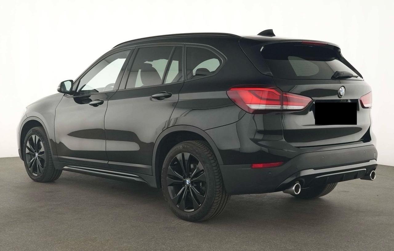 BMW X1 18d SPORT - Led Navi 18