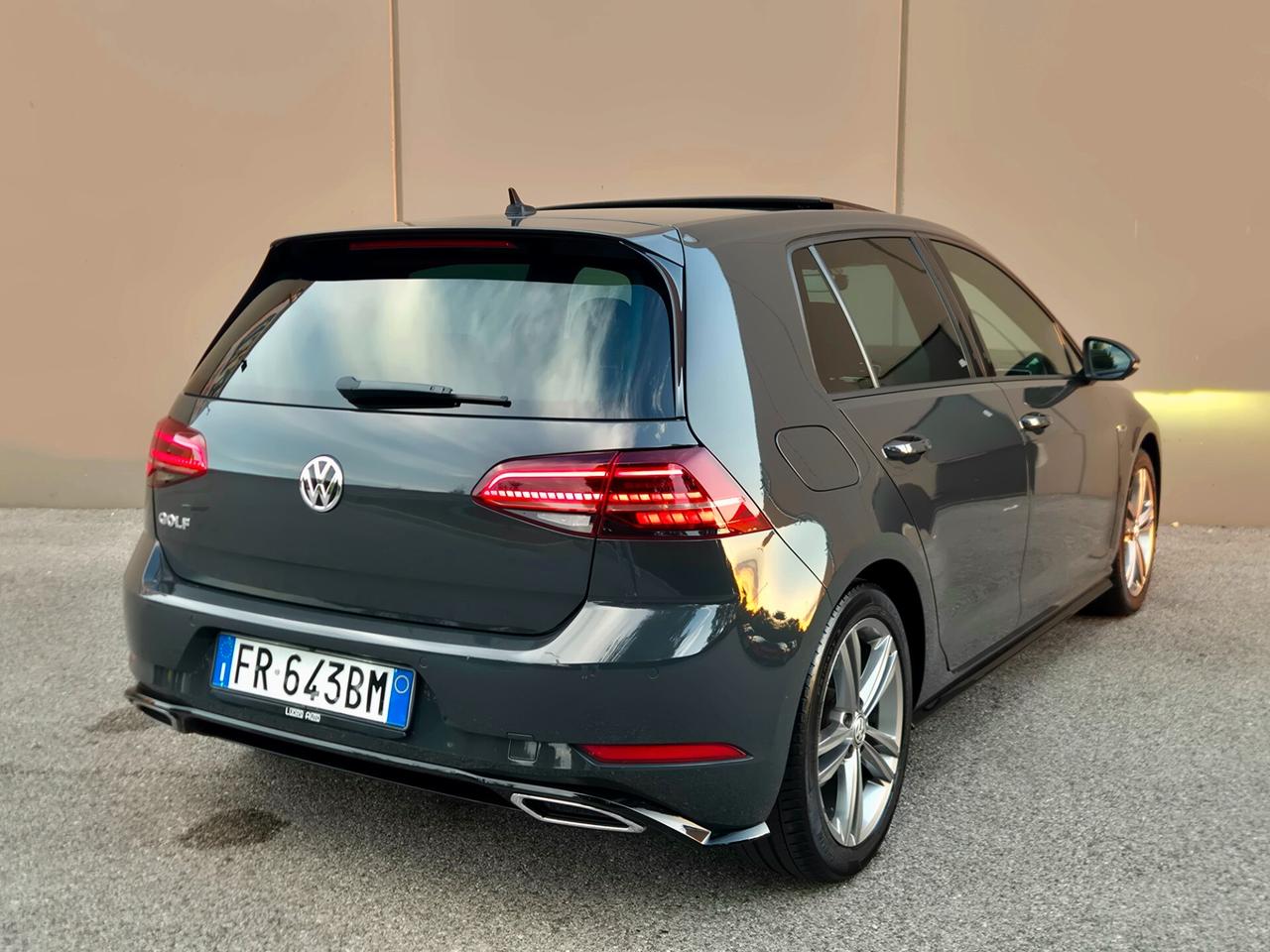 Volkswagen Golf 1.5 TSI 5p. Sport R-Line