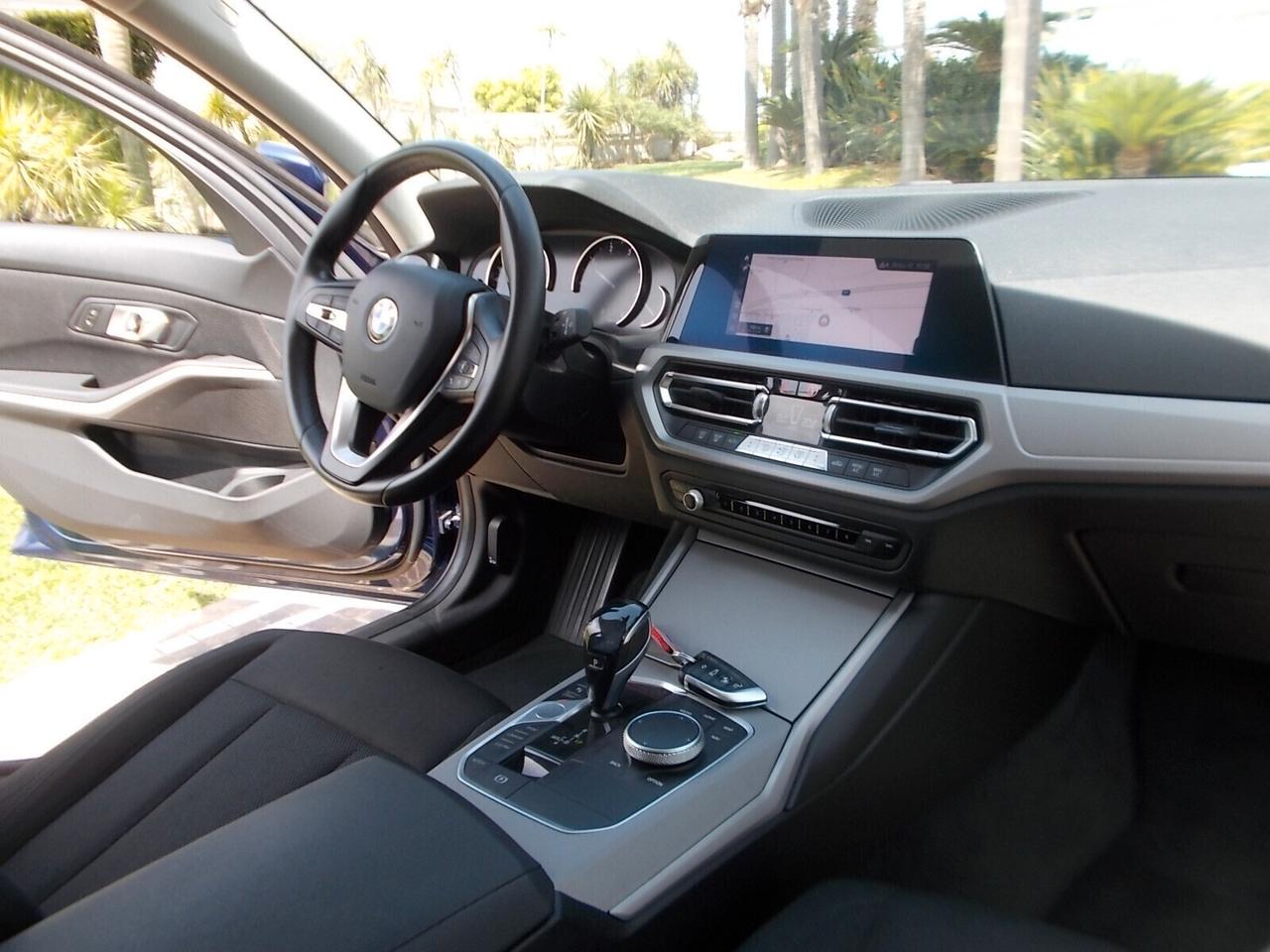 Bmw 318d Touring 150cv Aut. *FULL OPT.* da VETRINA