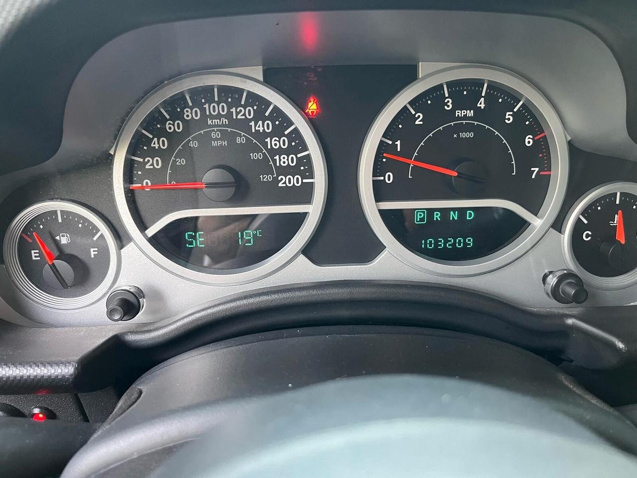 Jeep Wrangler 3.8 Sahara Auto DA VETRINA