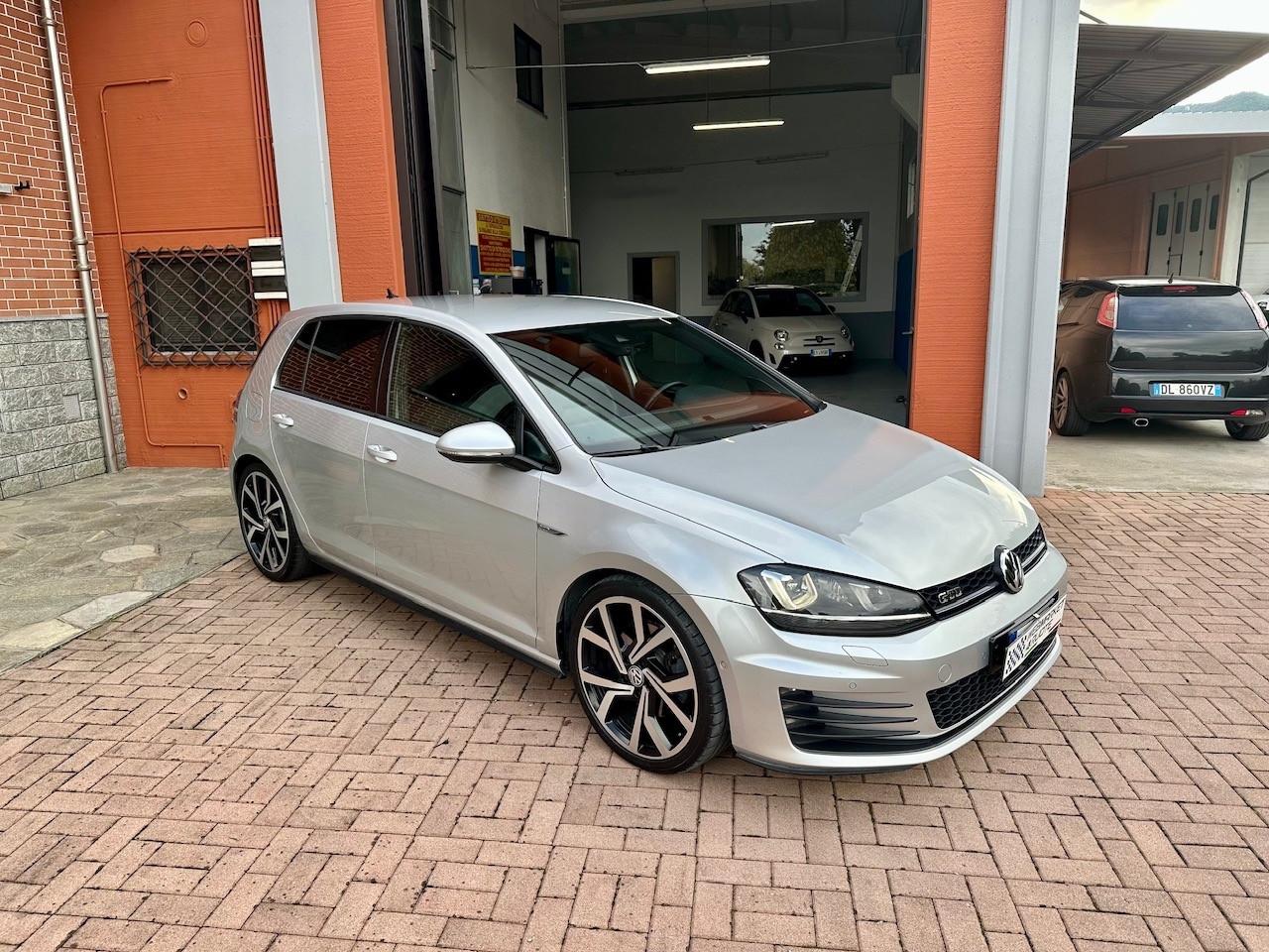Volkswagen Golf GTD 2.0 TDI DSG