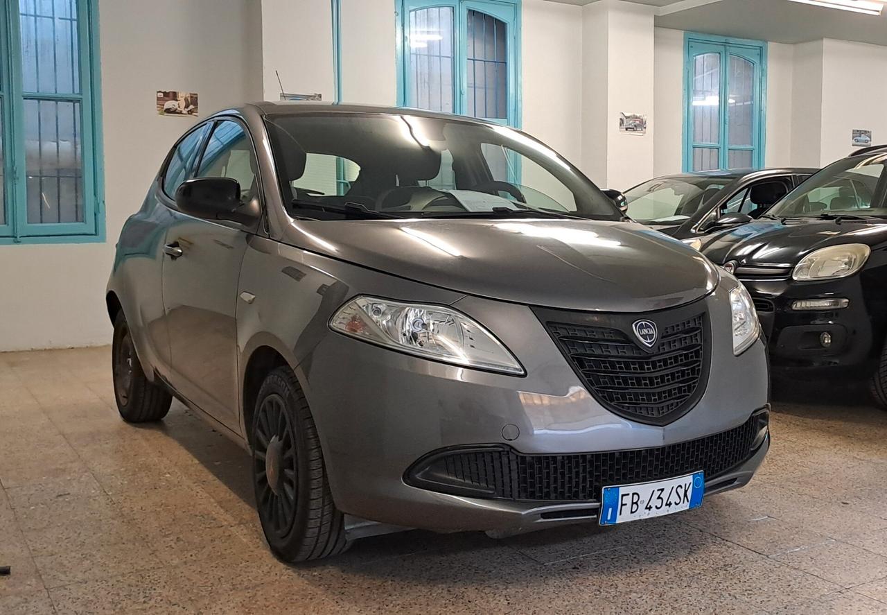 Lancia Ypsilon 1.2 69 CV 5p