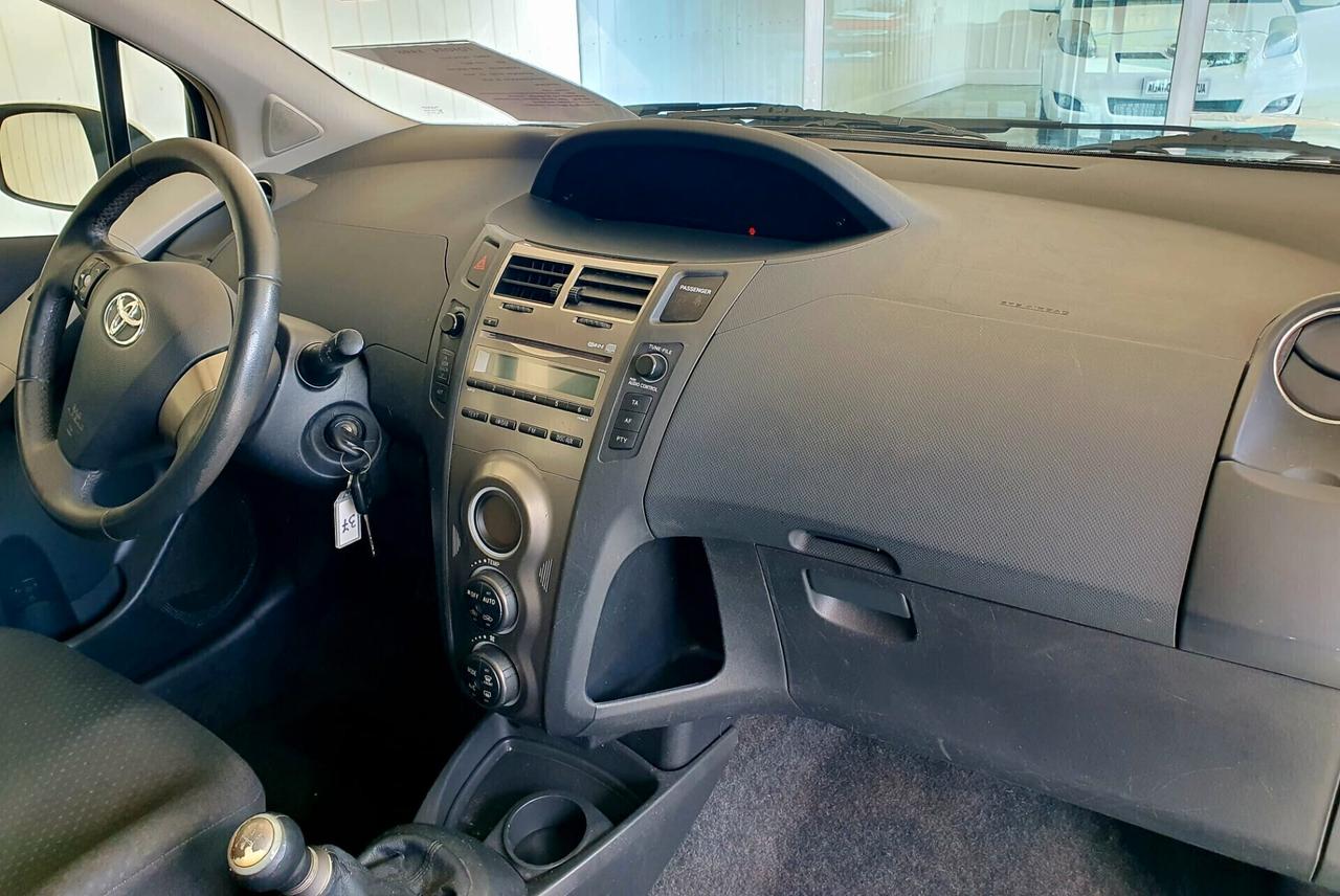 Toyota Yaris 1.0 BENZ. - 2011 - KM. 160.000