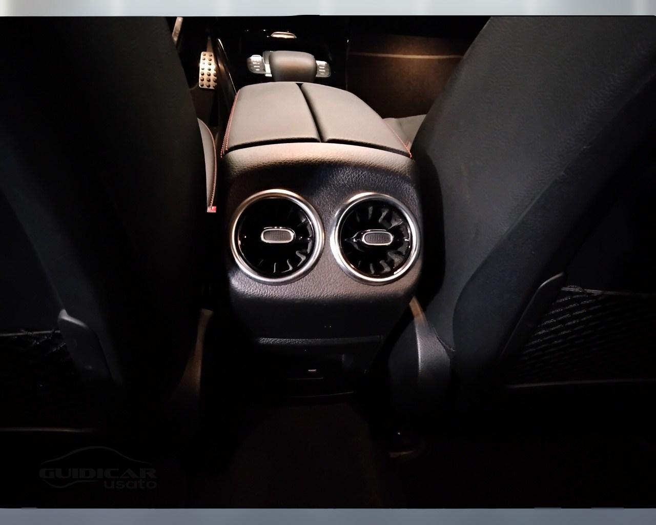 Mercedes-Benz Classe A - W177 2018 - A 180 d Premium auto