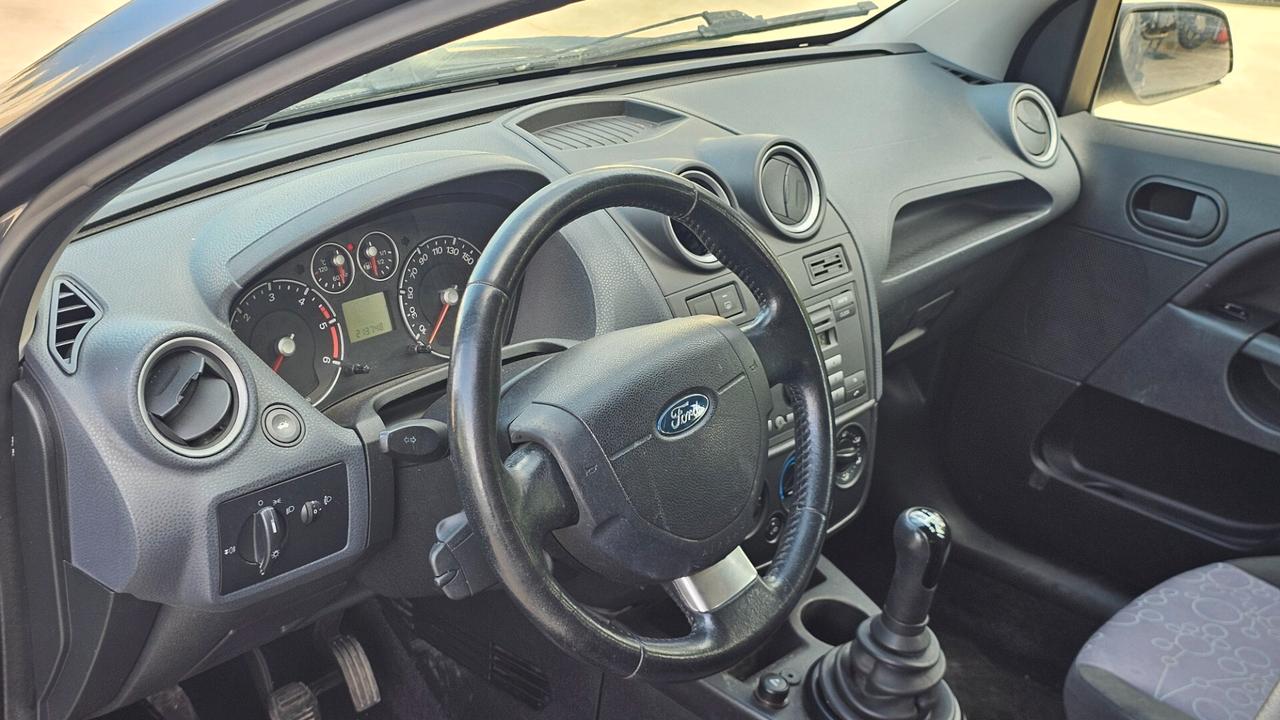Ford Fiesta 1.4 TDCi 5p. Ghia