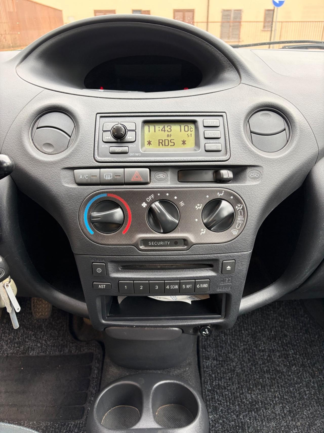 Toyota Yaris 1.0