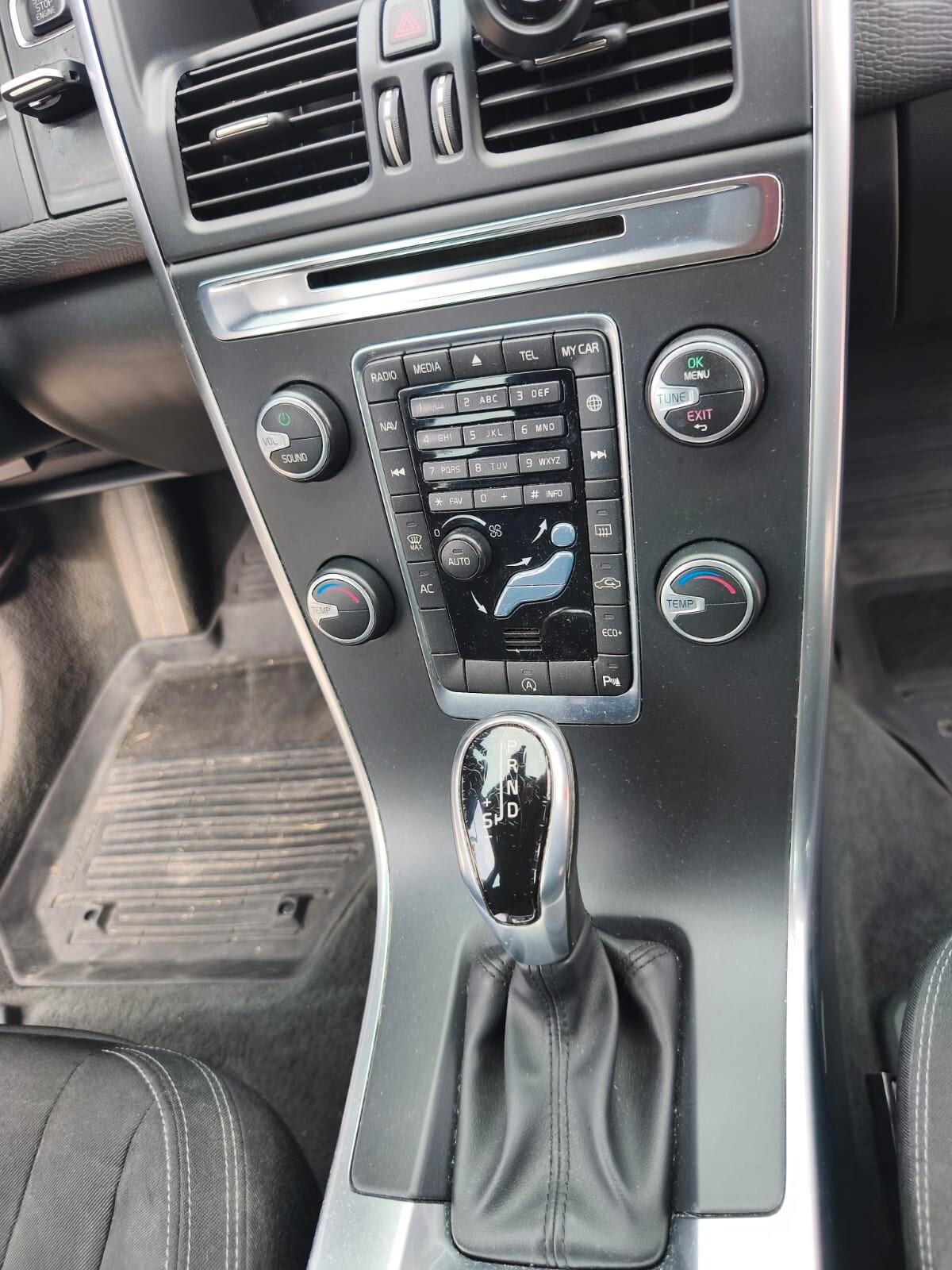 Volvo XC 60 XC60 D3 Geartronic Kinetic Accetto Permute