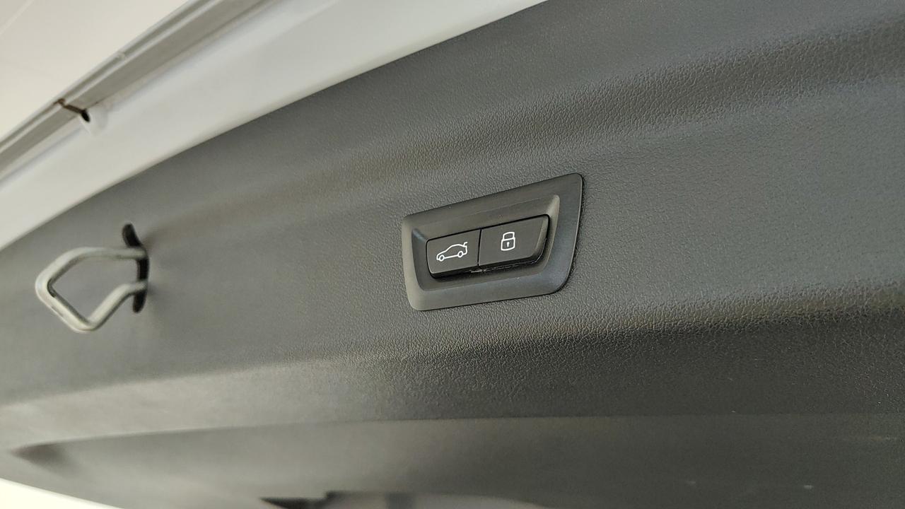 BMW X1 U11 - X1 sdrive18d X-Line auto