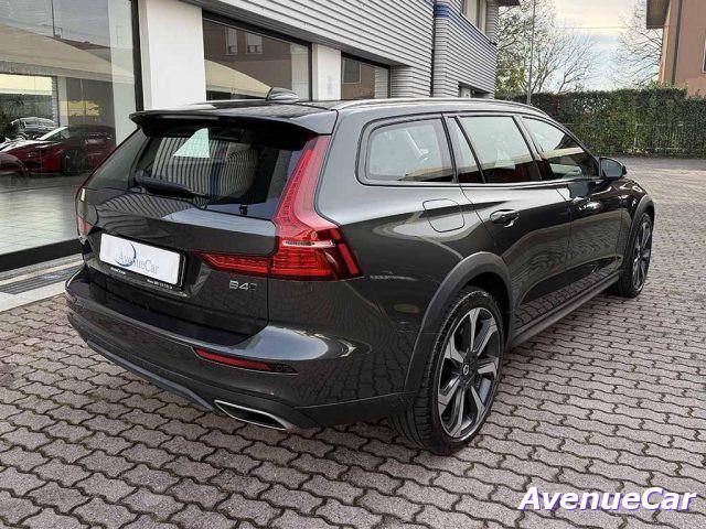 VOLVO V60 Cross Country 2.0 b4 awd CERCHI 20'' IVA ESP UNICO PROPRIETARIO