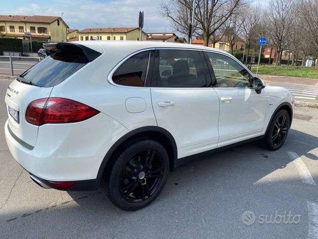 Porsche Cayenne 3.0 V6 tdi tiptronic