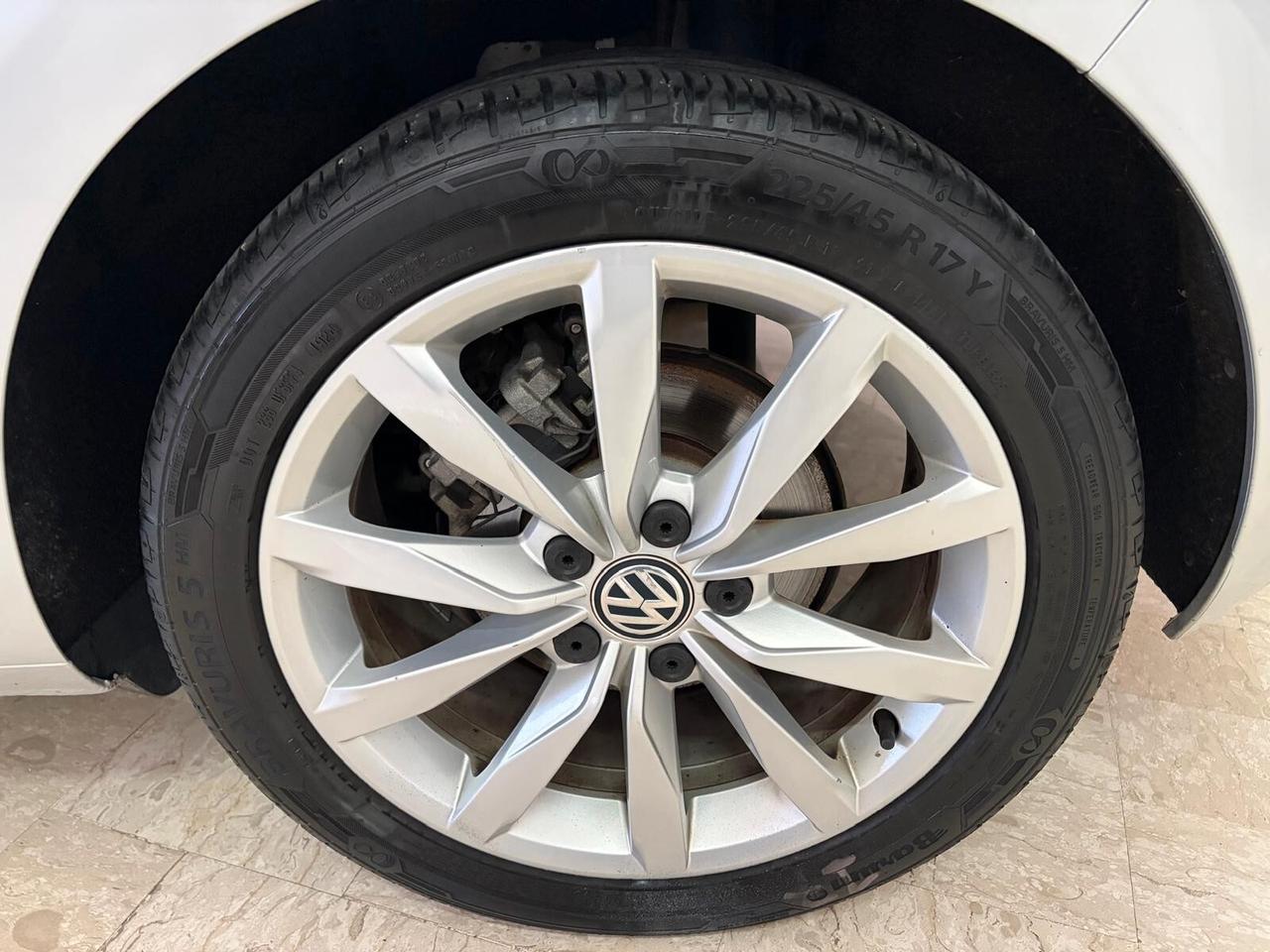 VOLKSWAGEN GOLF 1.6 TDI 110 CV EXECUTIVE