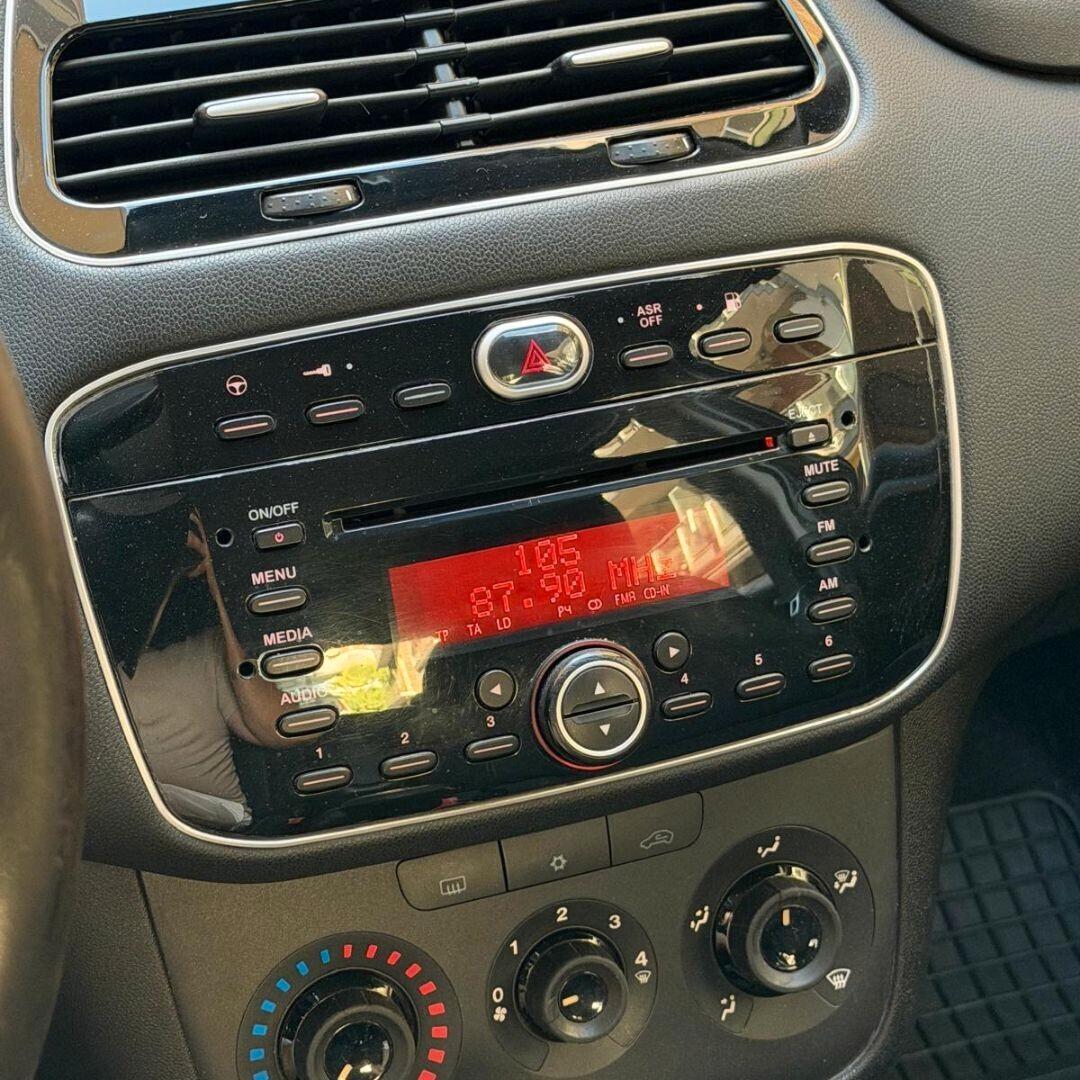 Fiat Punto 1.4 - 5 porte Natural Power 70CV