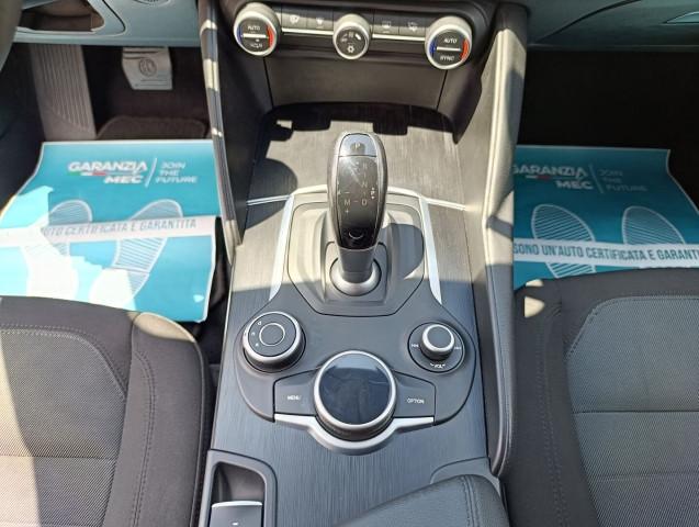 Alfa Romeo Giulia 2.2 t Giulia 150cv - GARANZIA 12 MESI -