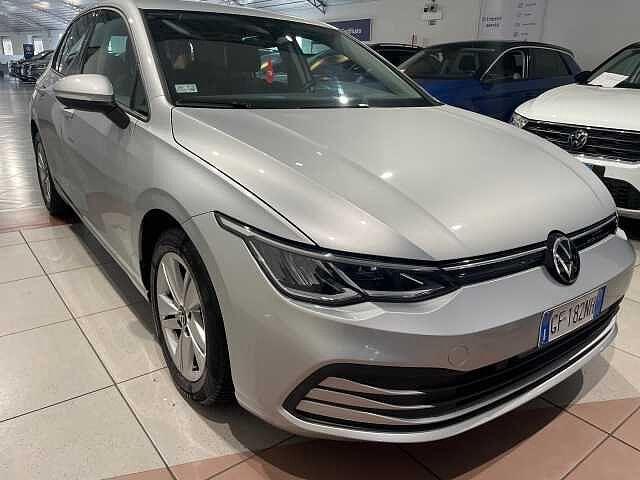 Volkswagen Golf 8ª serie 1.0 eTSI EVO DSG Life