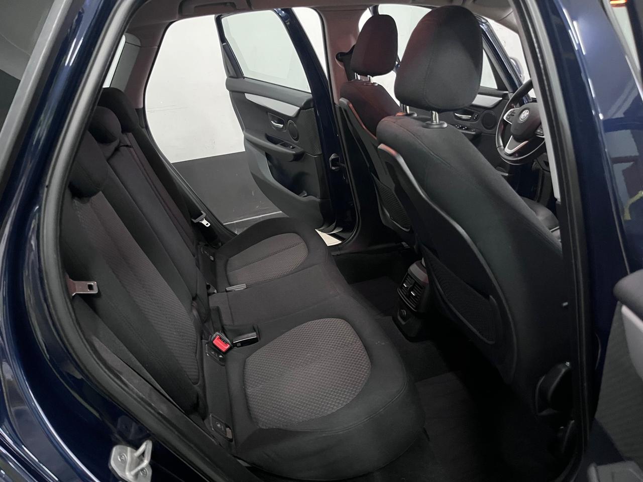Bmw 2er Active Tourer 218d Luxury full