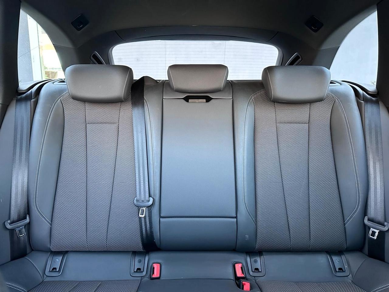 Audi A4 Avant 40 TDI quattro S tronic line edition QuantymGrau UniProprietario