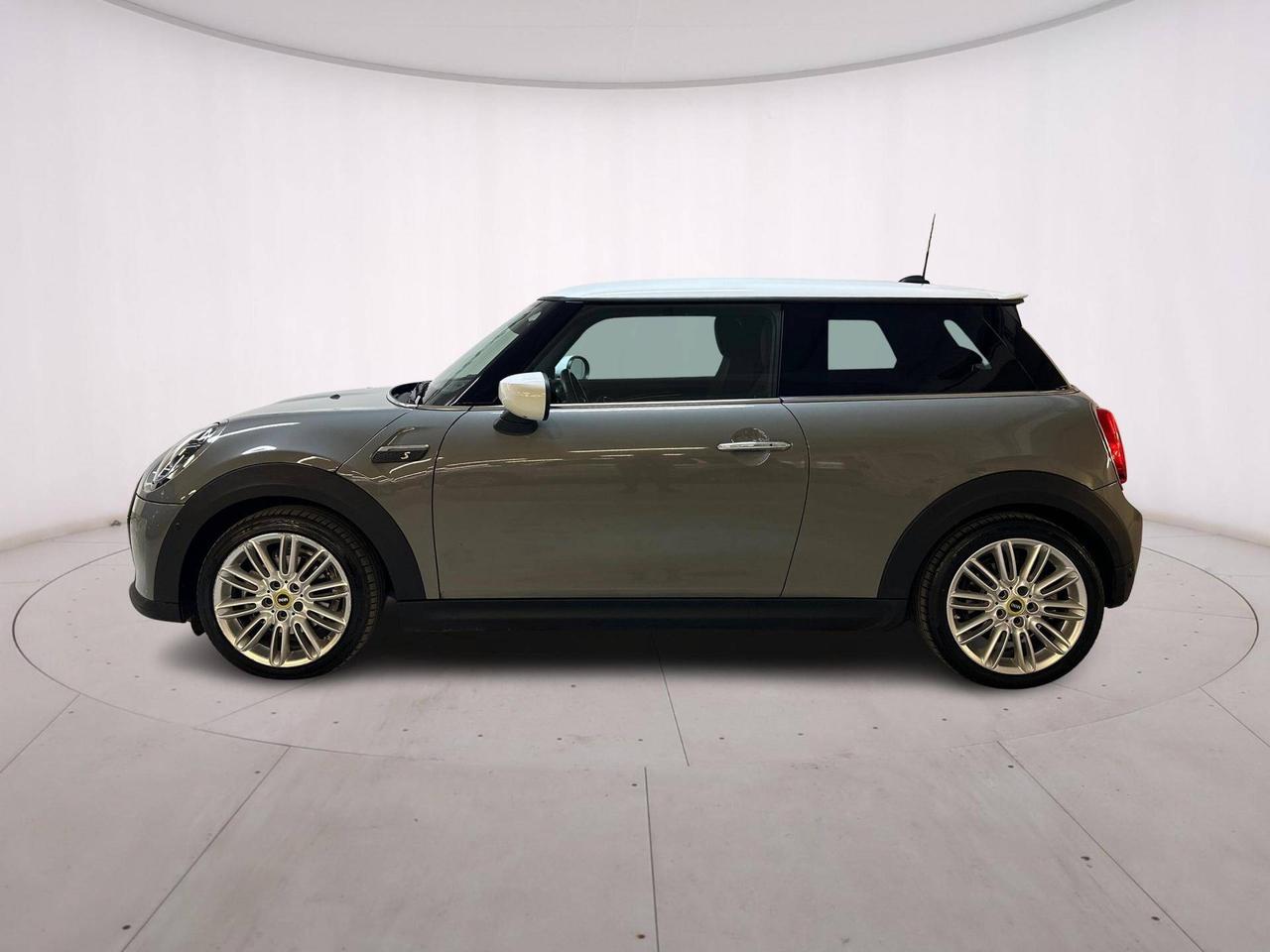 MINI Cooper SE Essential