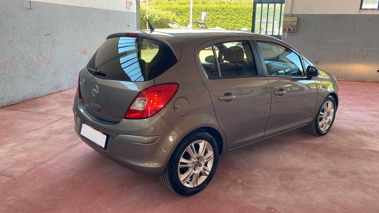 Opel Corsa 1.2 85CV 5 porte GPL-TECH Edition
