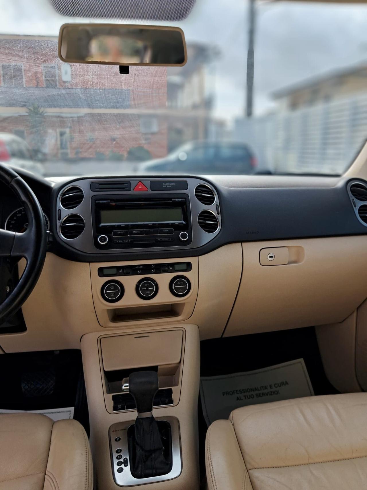 Volkswagen Tiguan 2.0 TDI DPF 4MOTION tiptronic Sport & Style