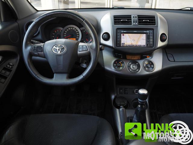 TOYOTA RAV 4 2.2 D-4WD Luxury